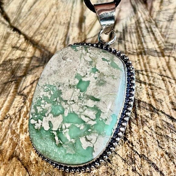Variscite- Utahlite Pendant 2" - Picture 5 of 10